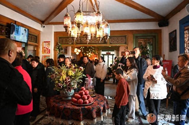 沉浸式打卡“红石榴”同款！这份乌鲁木齐Citywalk攻略，带你解锁剧中美食与烟火气