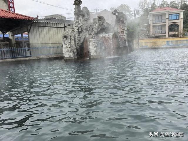 24小时不打烊，安底镇50℃天然温泉驱寒养生两不误！