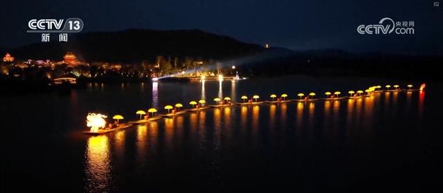 众多中式主题乐园火爆出圈 “国潮+科技”燃动文旅市场创造新机遇