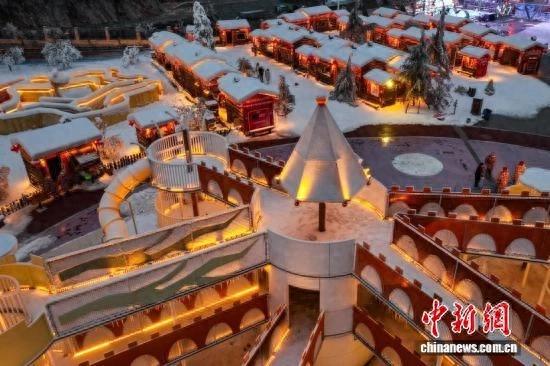 六盘水：“南国雪乡”吸引游客