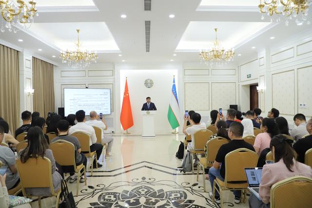 “友好中国”计划背后：这一被低估的中亚古国开始现代化旅游突围