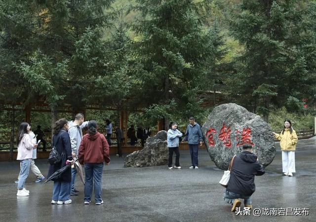 官鹅秋韵亦动人 联动保障绘名片