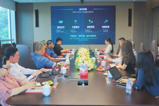 阿联酋中国创新中心主席哈姆丹·杜勒等一行莅临宏景科技考察交流