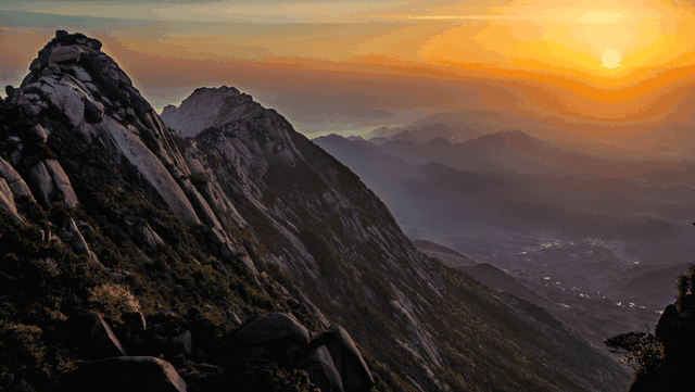 雄石擎苍 气吞寰宇——灵山“雄霸天下”
