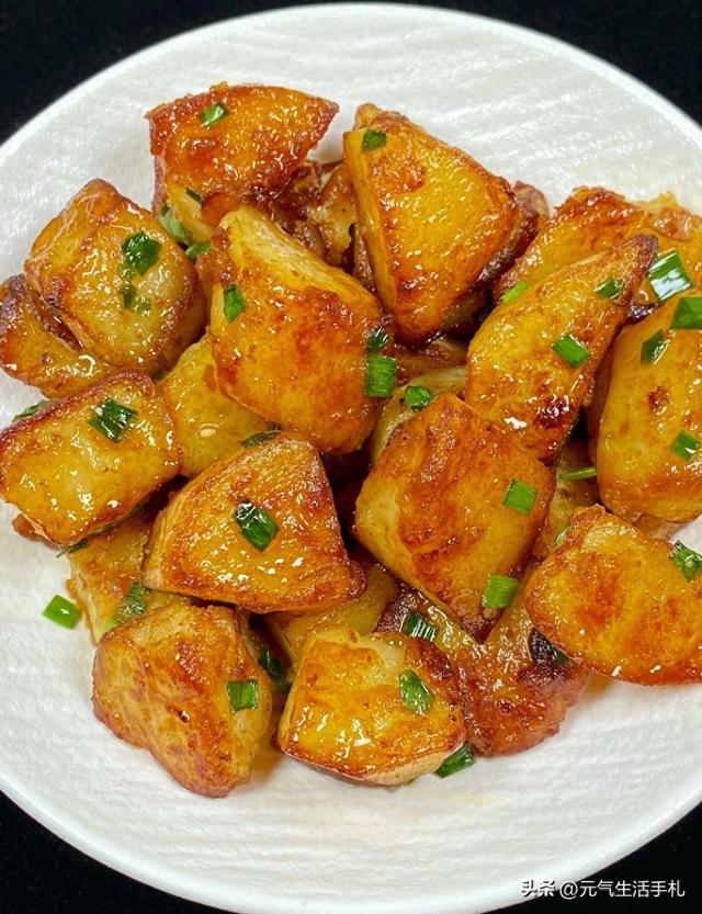 钾是苹果的20倍，建议中老年隔天吃一次，对肝脏好，腿脚也有力