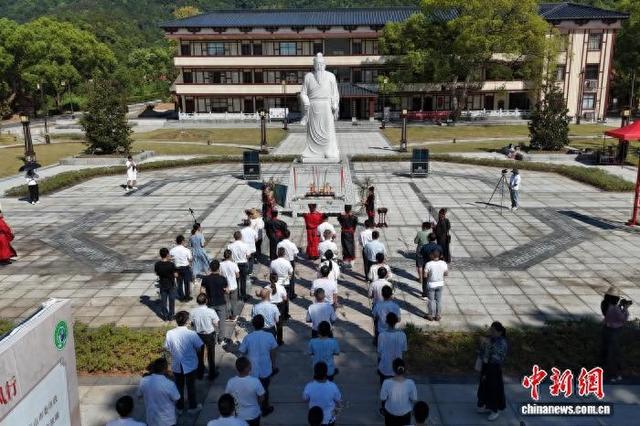 从杏林春暖到疗愈演出 江西庐山解锁中医药康养文旅新体验