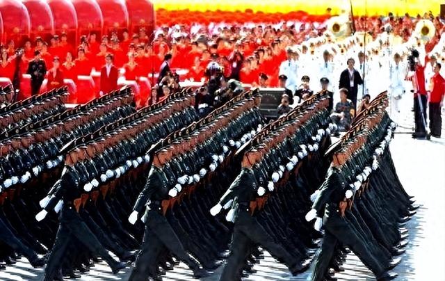越南与中国杠上了？中国前脚定下9月3阅兵，越南后脚就定9月2！