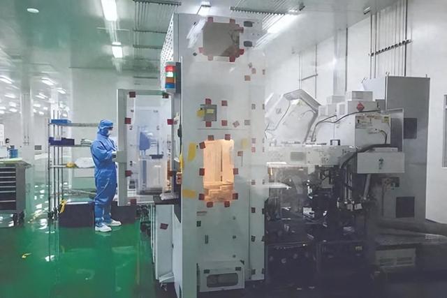 中国重击美国，又抓住大内鬼，还有重大利好，特朗普笑不出来了