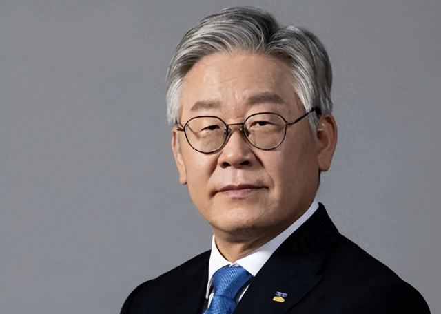 坚决站队美国，李在明摊牌了，会一直跟着美国走？朝鲜突然发难，让韩国一边凉快去