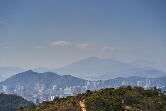 主角始终是那座山——专访“香港四径挑战赛”冠军梁俊强