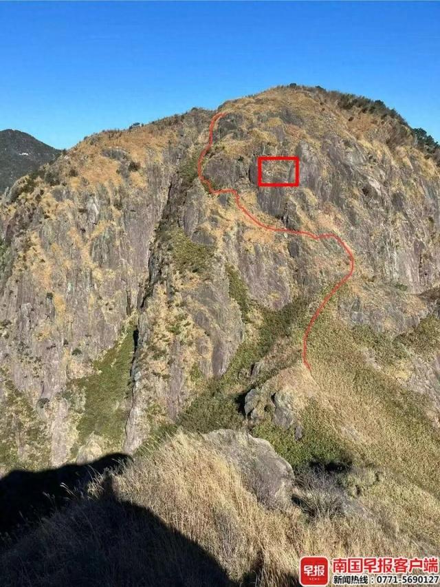 一驴友从100多米高悬崖坠落！当地政府曾发告示：切勿私自攀爬未开发的野山