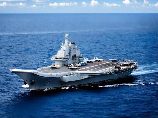 叫嚣击沉福建舰？日本右翼口号喊得震天响，一看自卫队人都招不齐