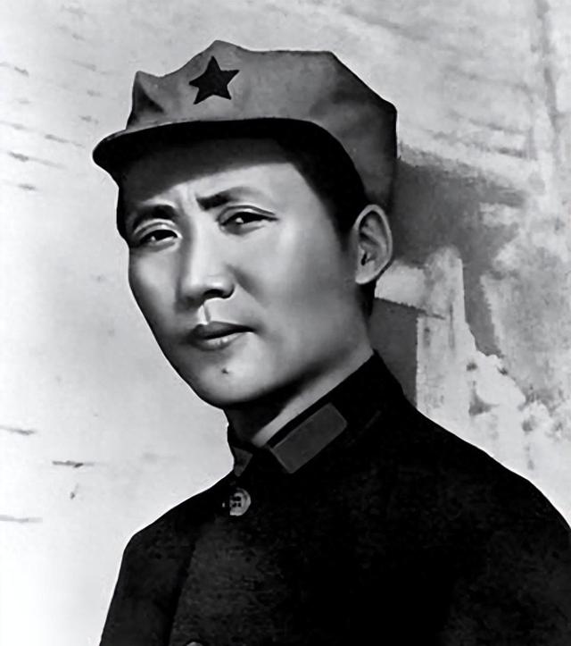 贺怡力劝毛主席和贺子珍恢复关系，毛主席对曾志说：她太不懂事了
