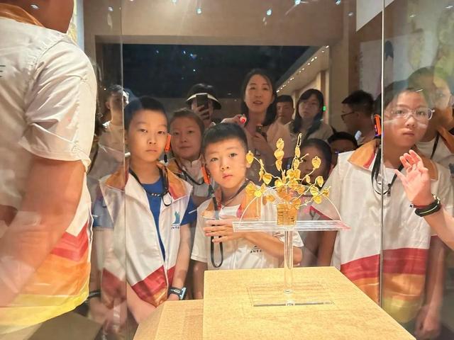 研学小课堂带孩子们沉浸式感受家乡历史魅力