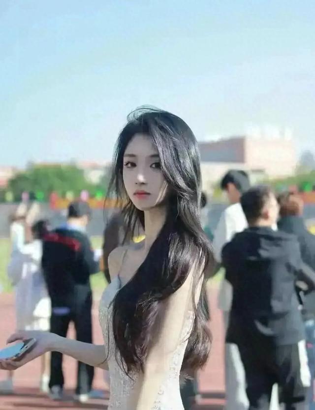 厦门校花生图惊艳全网！网友惊叹蟾宫玉兔落凡尘！是仙女下凡了