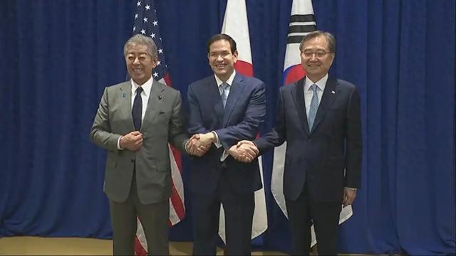 美日韩发布声明，不许中国做两件事，王毅反将一军，邻国开始行动