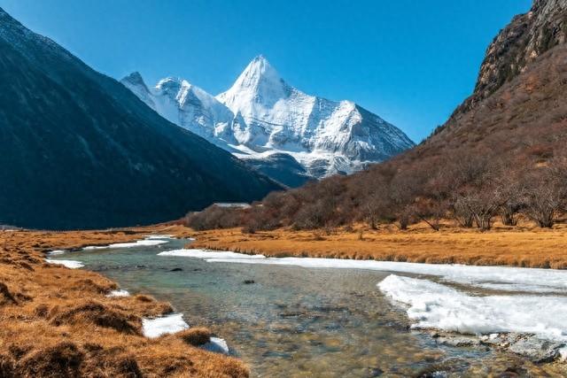 接上 时空走廊：稻城打造“天地人”旅游新范式