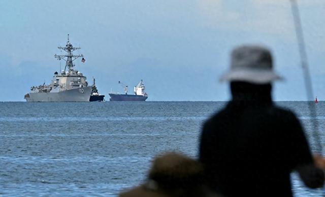 不到24小时，美国扣第3艘油轮	，但碰上刺头，双方爆发海上追逐战