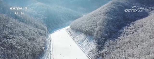 “冰雪+民俗+美食”流量带动文旅“留量” 冰雪经济点燃各地消费“热”活力