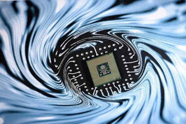 寒武纪暴增1332%！85后学霸把芯片做成印钞机