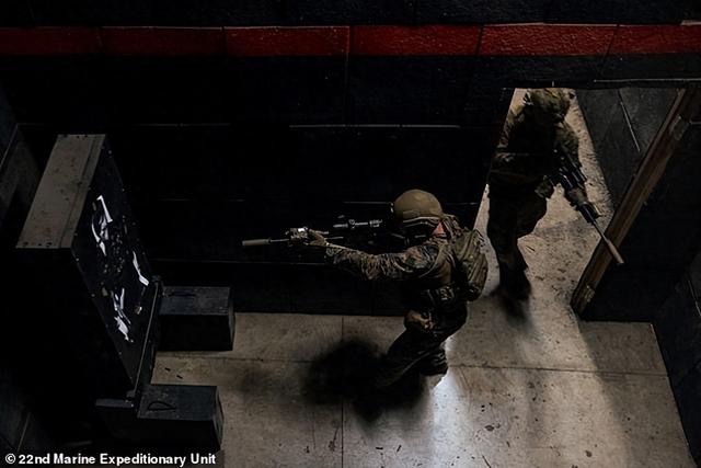 即将对委内瑞拉发动进攻？专家称秘密基地内景表明特朗普正做准备