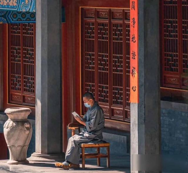 少林寺“大逃亡”！30多名和尚连夜跑路，新方丈三把火烧出大动静