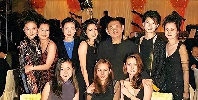 100多位情妇，包养费上亿元	，9女同床却落得个凄凉下场、人财两空