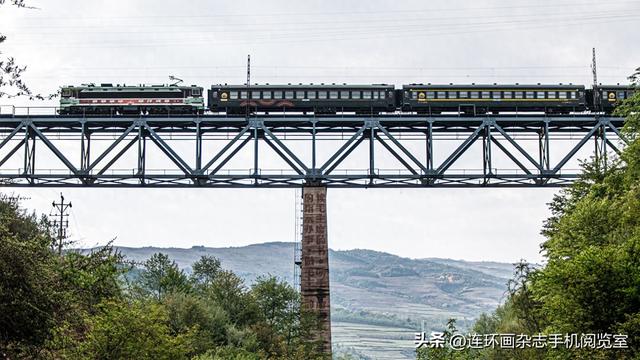 彝路风情绿皮车“5633”：