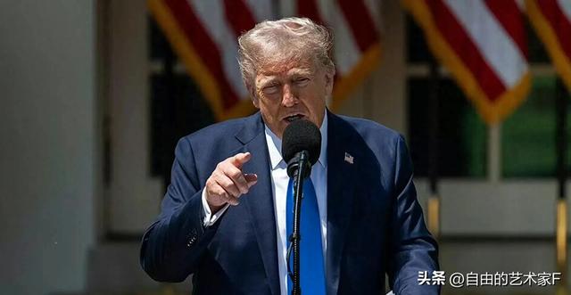 特朗普公布访华后，不到24小时，中方给出的冰冷回复，让他死心了