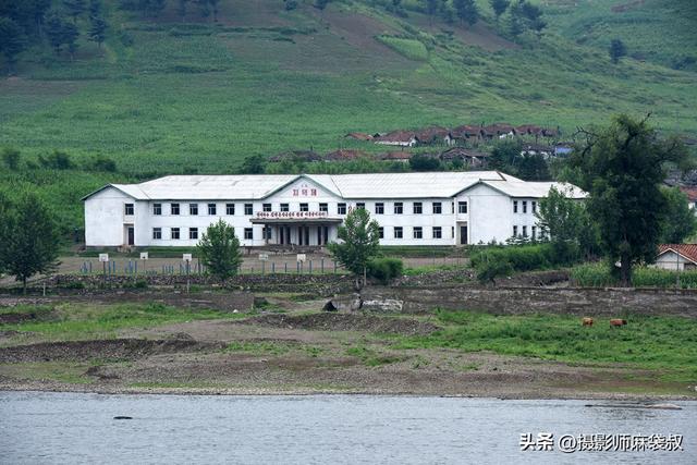 边陲小城临江： 四保临江发生地 与朝鲜隔江而望 肉眼可见对面的军营