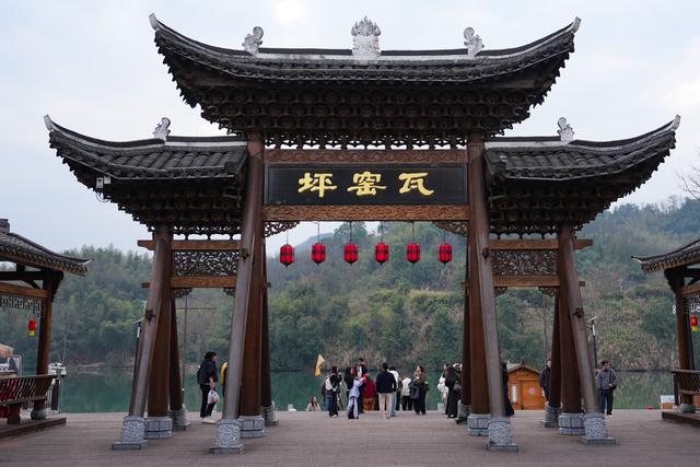 老屋展新颜 旧里迎新篇