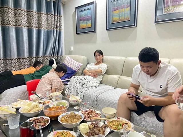 夫妻之间冷战，用一个方法解决问题？现在是家庭和睦，快乐幸福！