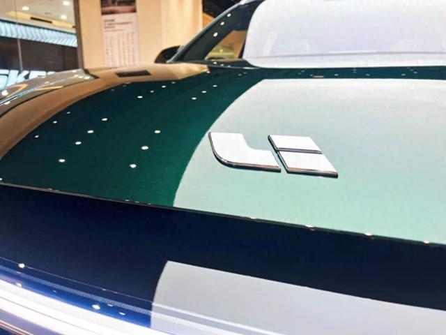 起火事故发生一周后，理想召回11411辆MEGA