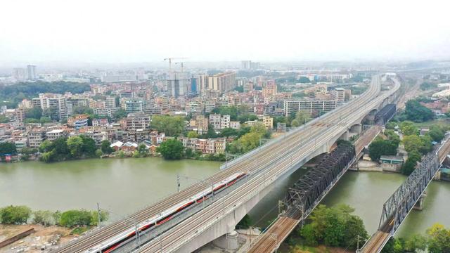 广清城际铁路南延线开通运营