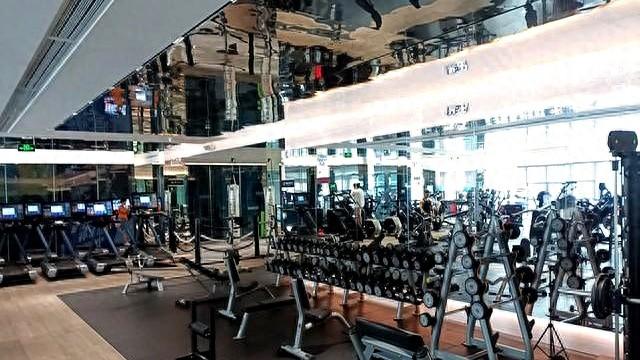 你的引体向上白练了！90%的人输在不会“起始下沉”这个核心细节