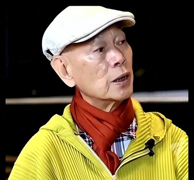 热搜第一！每月砸3万注射女性荷尔蒙 78岁罗家英放话：死也不化疗