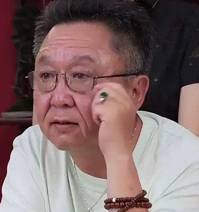 不扒不知道一扒吓一跳！北京60亩马场只是小意思，于谦到底有多壕