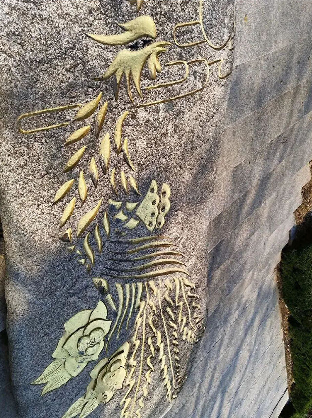 烟台人心中的“吉祥山”，山顶的凤凰阁开放了