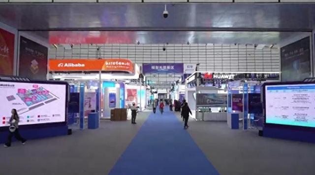 中国蓝观察丨今年的乌镇峰会，各路机器人“大展拳脚”