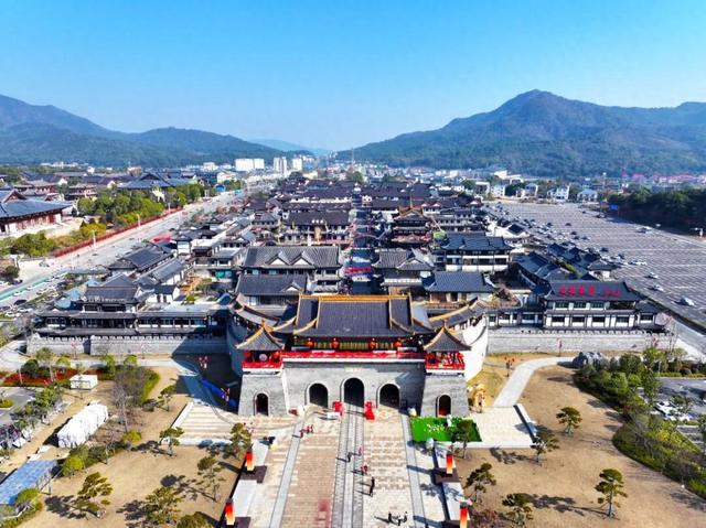 文旅项目看变化 全域旅游强信心：庐山景区联合党委开展“庐山市经济社会高质量发展‘看变化’活动”