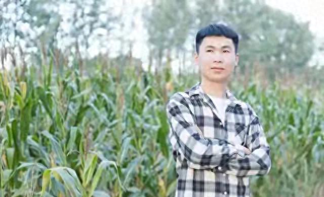 40岁男子2000元搞定女邻居；20天后，女子终于承认早就爱上他