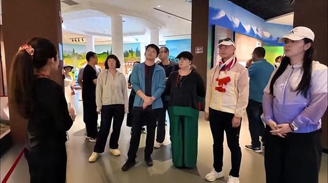 “寻美新疆·向新而行”主题活动走进新疆特克斯