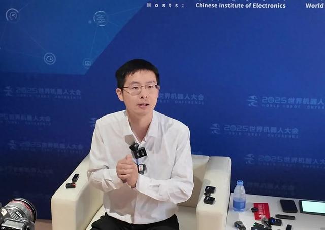 王兴兴：最快2~3年，机器人能像人一样干活