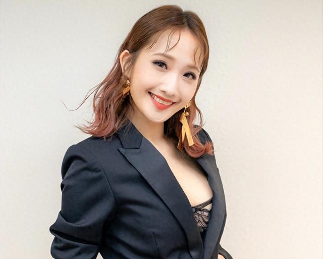 自己定墓园和寿衣，3200万遗产全给姐姐，原来她早就去世了