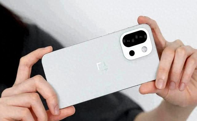 24GB+1TB！刚公布顶配新机，真的猛啊