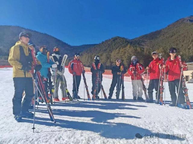 香格里拉七星雪滑雪场开板迎客