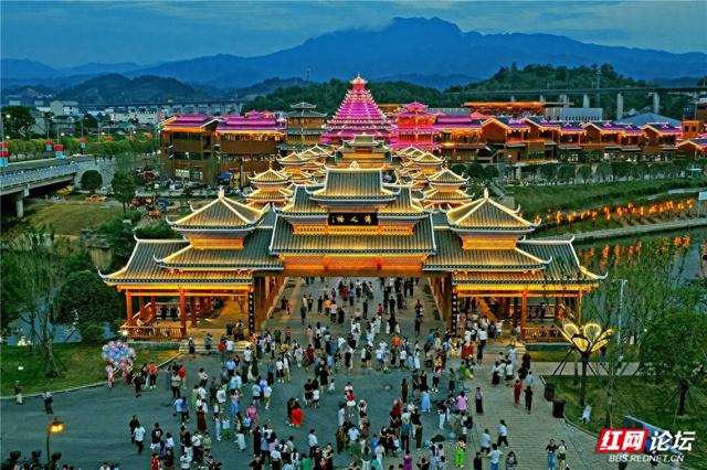 【每日一图@湖南】文旅焕新大怀化，盛会点亮一座城