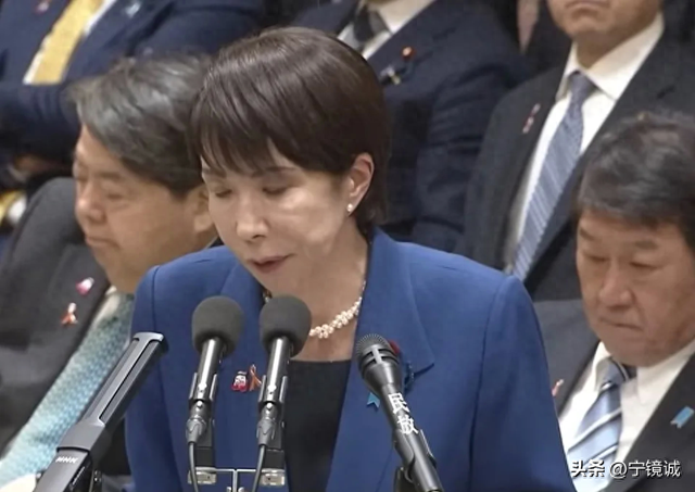 硬抗中国42天，高市早苗开始反击：中方第一时间通知全球一句话