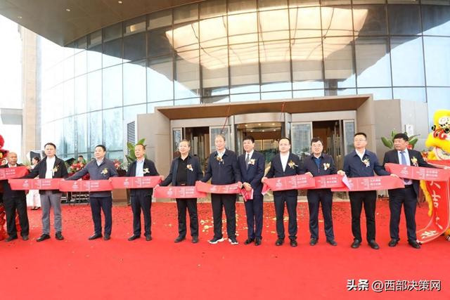 礼遇“双节” 星耀秦东！渭南高新假日酒店试营业启幕