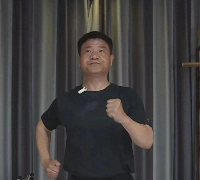 反诈老陈首度公开辞职后收入状况：三年总收入约100万元，投资亏损最终“也没攒下”